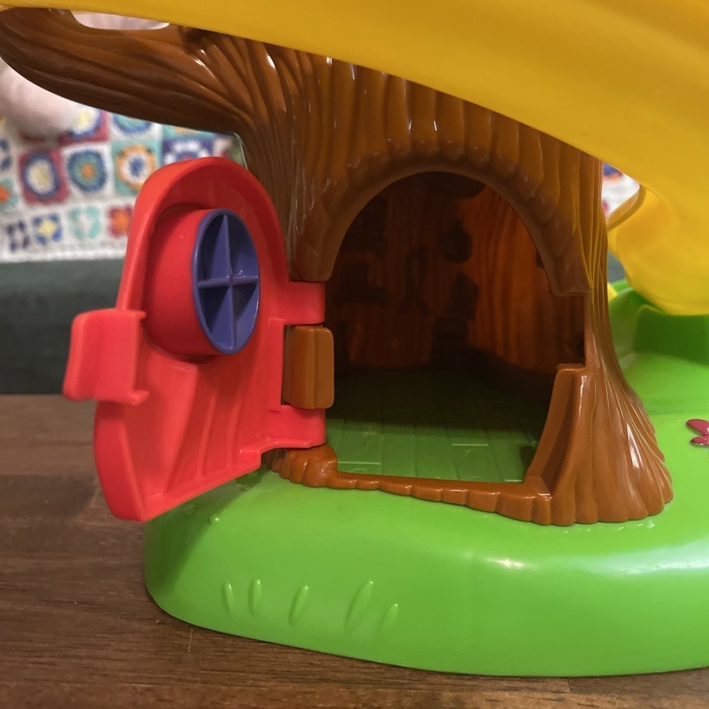 2004 Playskool- Weeble Wobbles Tree House Merry Go Round 4 WEEBLES - Picture 4 of 7